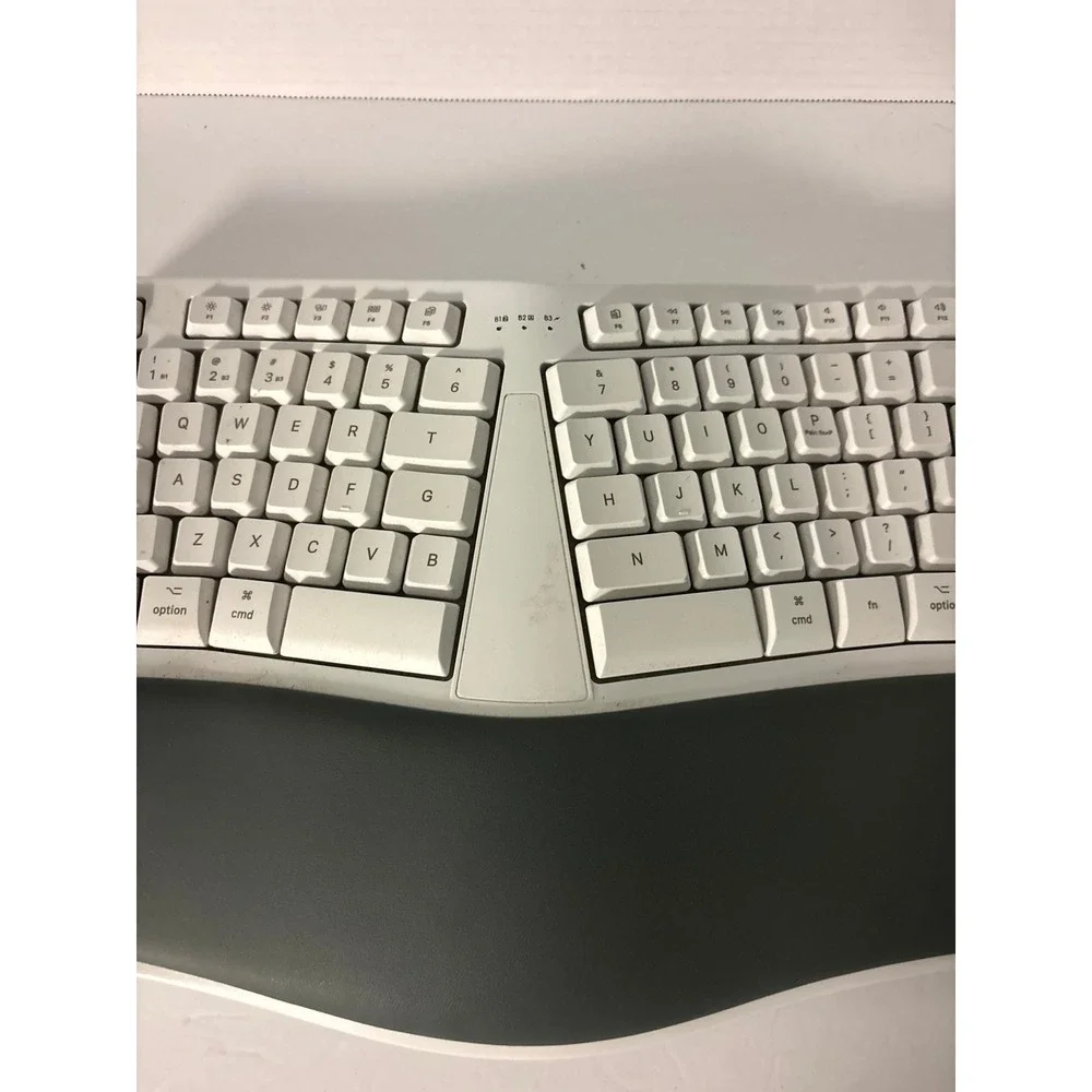 Macally BTERGOKEY Wireless Bluetooth Ergonomic Keyboard White Untested As-Is